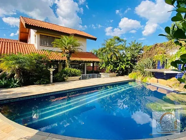 Casa com 715m² 3 quartos e 3 banheiros, à venda, no bairro Vila Gardênia em Atibaia