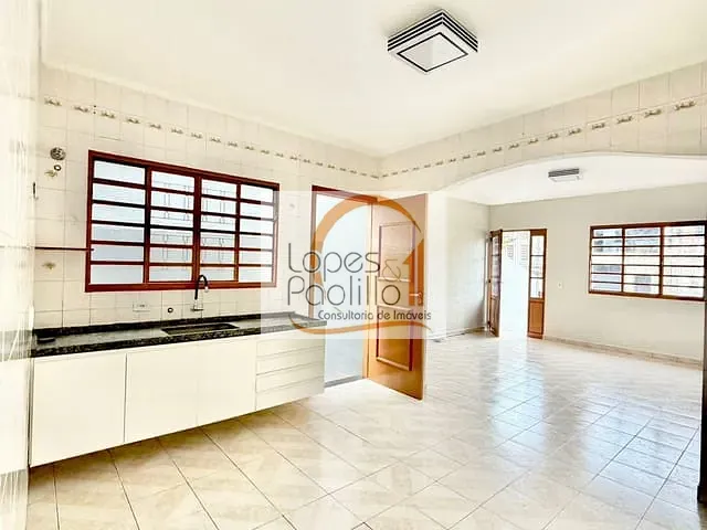 Casa com 220m² 3 quartos e 3 banheiros, para alugar, no bairro Jardim Alvinópolis em Atibaia