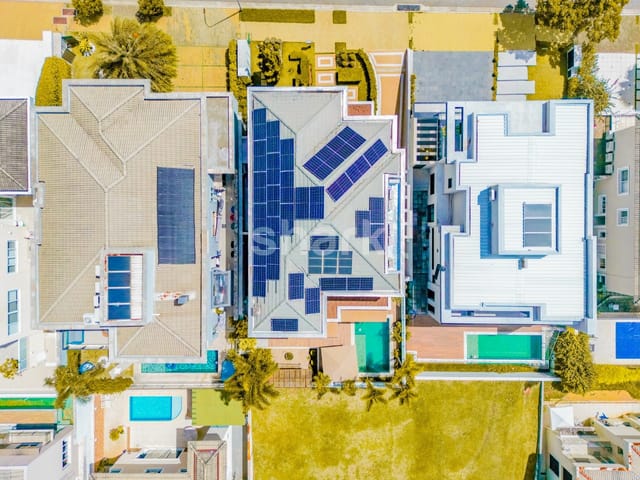 Casa com 441m² 4 quartos e 6 banheiros, à venda, no bairro Alphaville em Santana de Parnaíba