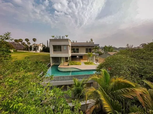 Casa com 1200m² 6 quartos e 11 banheiros, à venda, no bairro Residencial Dois (Tamboré) em Santana de Parnaíba