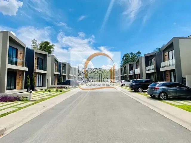 Casa com 200m² 2 quartos e 2 banheiros, à venda, no bairro Chácaras Interlagos em Atibaia