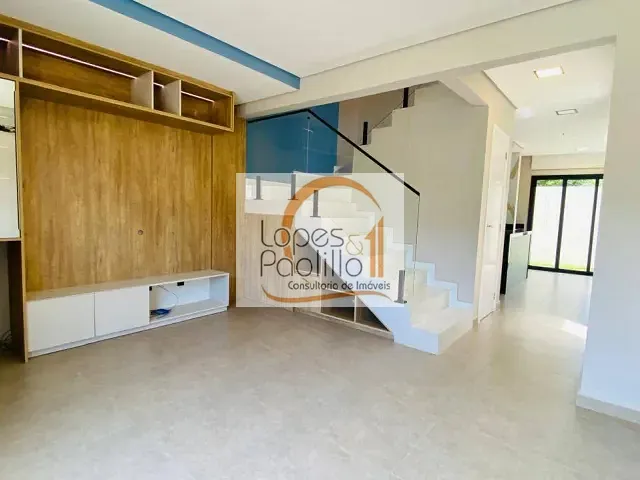 Casa com 200m² 2 quartos e 2 banheiros, à venda, no bairro Chácaras Interlagos em Atibaia