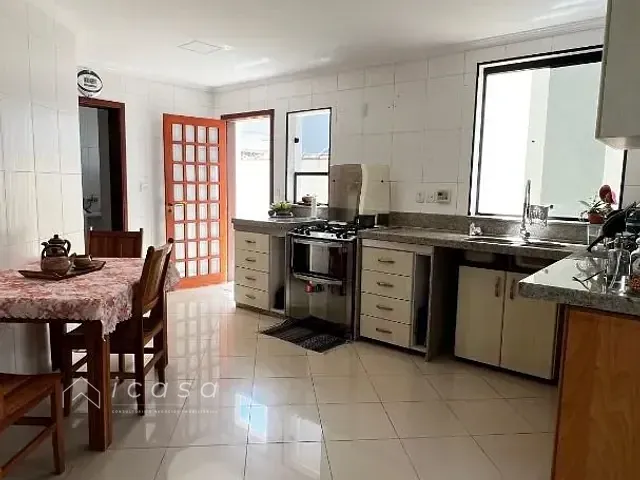 Casa com 447m² 5 quartos e 5 banheiros, à venda, no bairro Conjunto Residencial Esplanada do Sol em São José dos Campos