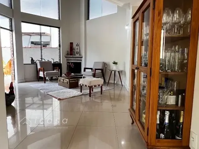Casa com 447m² 5 quartos e 5 banheiros, à venda, no bairro Conjunto Residencial Esplanada do Sol em São José dos Campos