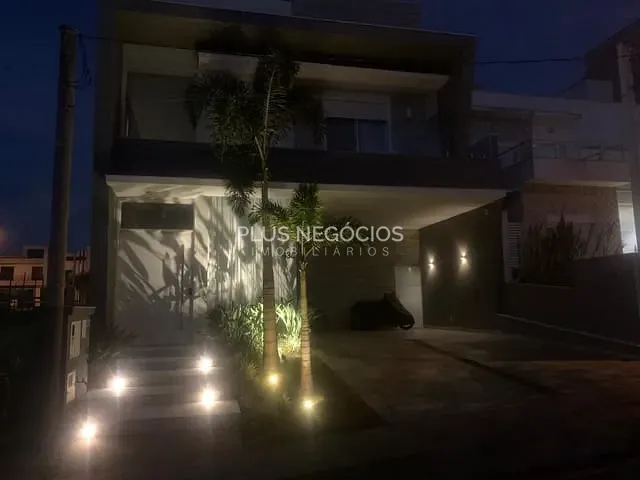 Casa com 306m² 3 quartos e 4 banheiros, à venda, no bairro Iporanga em Sorocaba