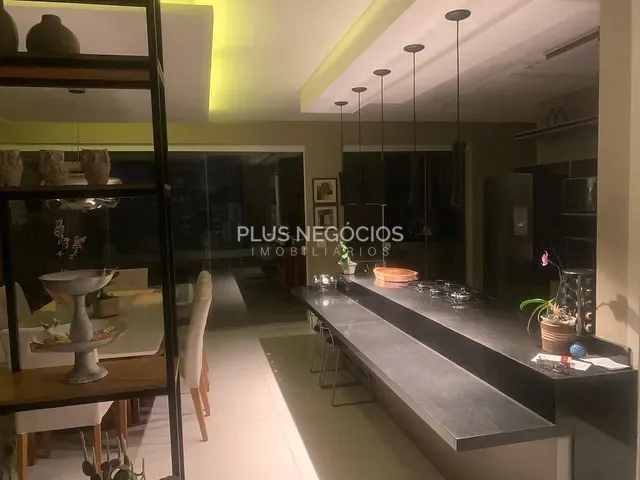 Casa com 306m² 3 quartos e 4 banheiros, à venda, no bairro Iporanga em Sorocaba