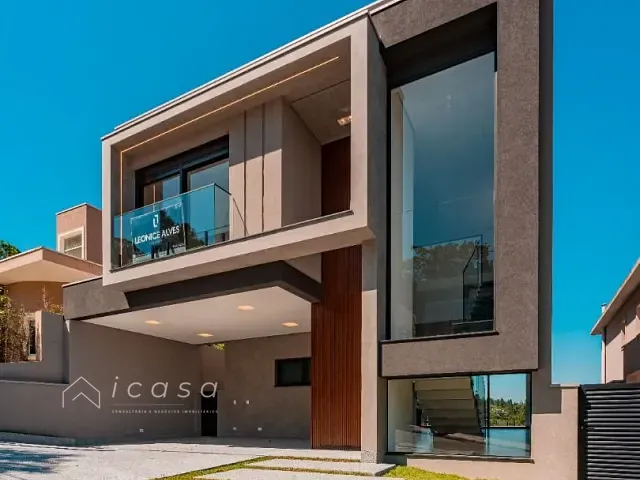 Casa com 360m² 4 quartos e 5 banheiros, à venda, no bairro Alphaville em Santana de Parnaíba