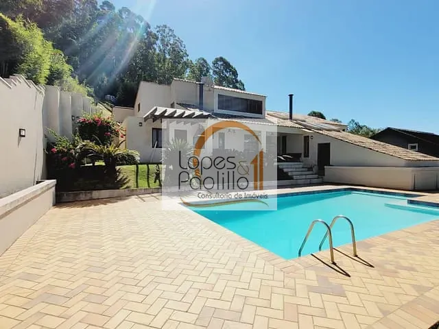 Casa com 1300m² 4 quartos e 3 banheiros, para alugar, no bairro Estância Santa Maria do Portão em Atibaia