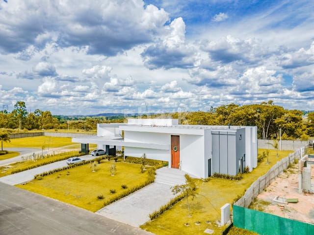 Casa com 2430m² 4 quartos e 6 banheiros, à venda, no bairro Condomínio Terras de São José em Itu