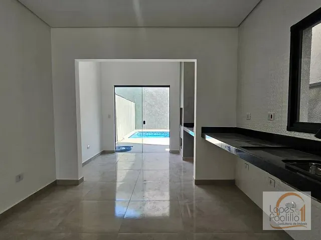 Casa com 150m² 3 quartos e 1 banheiro, à venda, no bairro Jardim do Lago em Atibaia