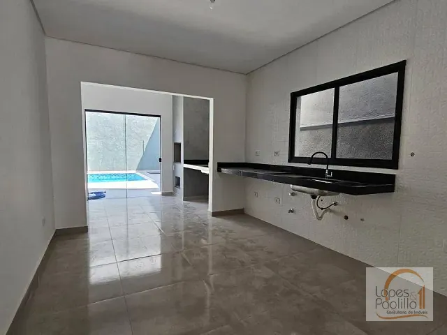 Casa com 150m² 3 quartos e 1 banheiro, à venda, no bairro Jardim do Lago em Atibaia
