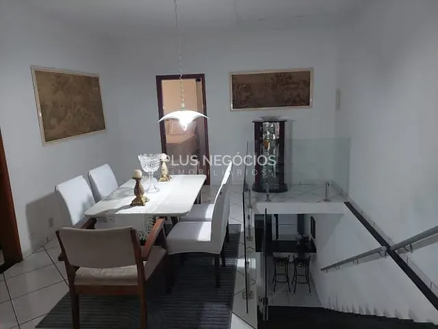 Casa com 250m² 4 quartos e 4 banheiros, à venda, no bairro Jardim Morumbi em Sorocaba