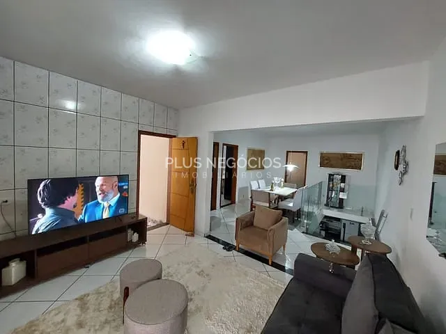 Casa com 250m² 4 quartos e 4 banheiros, à venda, no bairro Jardim Morumbi em Sorocaba