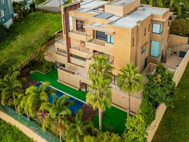Casa com 1094m² 6 quartos e 11 banheiros, à venda, no bairro Alphaville em Santana de Parnaíba
