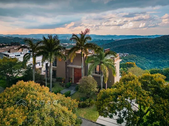 Casa com 1094m² 6 quartos e 11 banheiros, à venda, no bairro Alphaville em Santana de Parnaíba