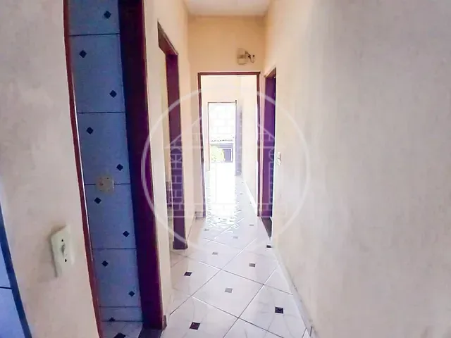 Casa com 300m² 4 quartos e 2 banheiros, à venda, no bairro Jardim das Imbuias em São Paulo