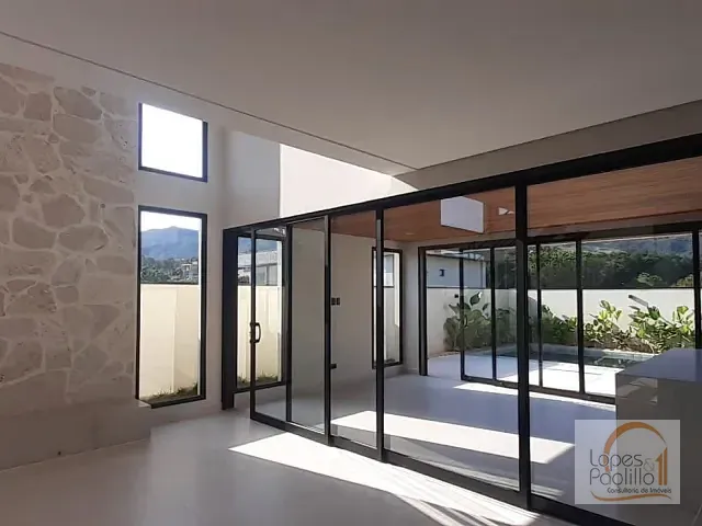 Casa com 360m² 4 quartos e 5 banheiros, à venda, no bairro Condomínio Residencial Ecoville em Atibaia