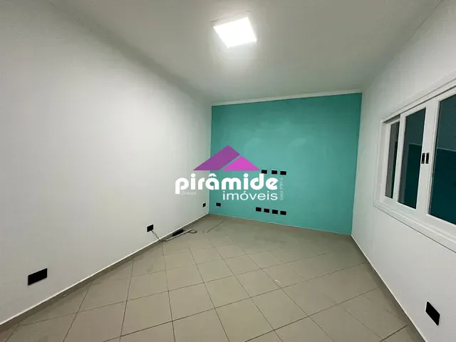 Casa com 303m² 4 quartos e 4 banheiros, à venda, no bairro Urbanova em São José dos Campos