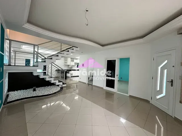 Casa com 303m² 4 quartos e 4 banheiros, à venda, no bairro Urbanova em São José dos Campos