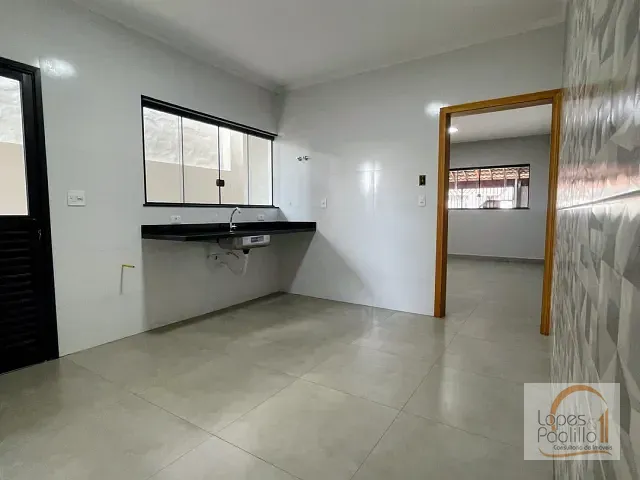 Casa com 150m² 2 quartos e 1 banheiro, à venda, no bairro Jardim Alvinópolis em Atibaia