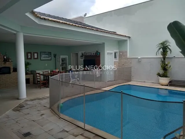 Casa 4 quartos e 6 banheiros, à venda ou para alugar, no bairro Parque Campolim em Sorocaba