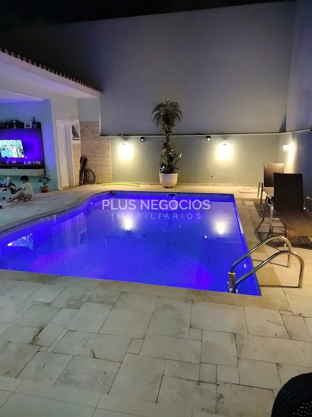 Casa, 4 quartos, 372 m² - Foto 1