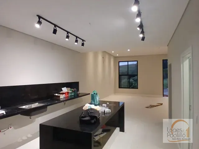 Casa com 360m² 3 quartos e 4 banheiros, à venda, no bairro Parque Imperador em Bragança Paulista