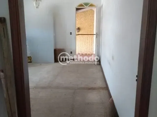 Casa com 300m² 3 quartos e 2 banheiros, à venda, no bairro Vila Mota em Bragança Paulista