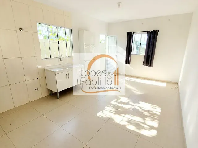 Casa com 72m² 2 quartos e 1 banheiro, para alugar, no bairro Santa Fé em Bom Jesus dos Perdões