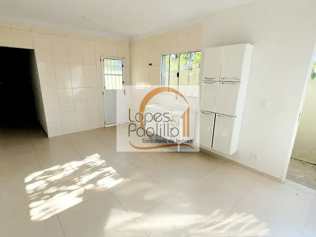 Casa com 72m² 2 quartos e 1 banheiro, para alugar, no bairro Santa Fé em Bom Jesus dos Perdões