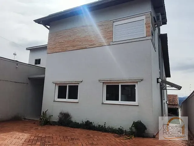 Casa com 418m² 3 quartos e 3 banheiros, à venda, no bairro Jardim do Lago em Atibaia