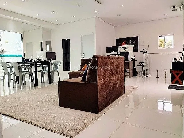 Casa com 105m² 2 quartos e 2 banheiros, à venda ou para alugar, no bairro Vila Santana em Sorocaba
