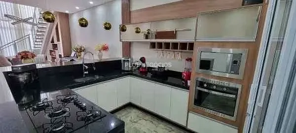 Casa, 3 quartos, 250 m² - Foto 9