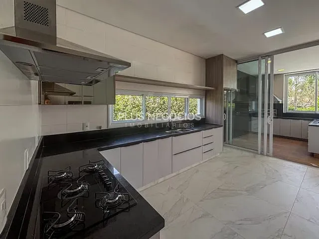 Casa com 1100m² 3 quartos e 5 banheiros, à venda, no bairro Vl Lago Azul em Araçoiaba da Serra