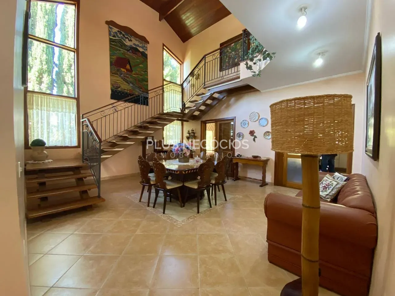 Casa, 3 quartos, 372 m² - Foto 1