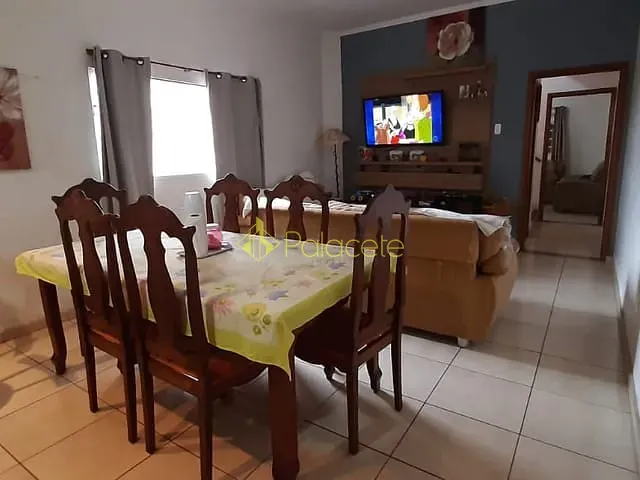 Casa com 158m² 3 quartos e 2 banheiros, à venda, no bairro Jardim Santana em Tremembé