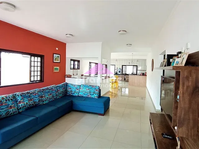 Casa com 493m² 3 quartos e 3 banheiros, à venda, no bairro Jardim das Gaivotas em Caraguatatuba