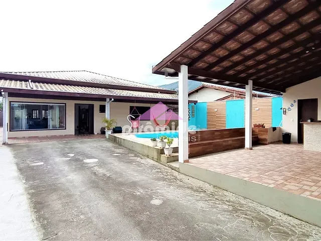 Casa com 493m² 3 quartos e 3 banheiros, à venda, no bairro Jardim das Gaivotas em Caraguatatuba