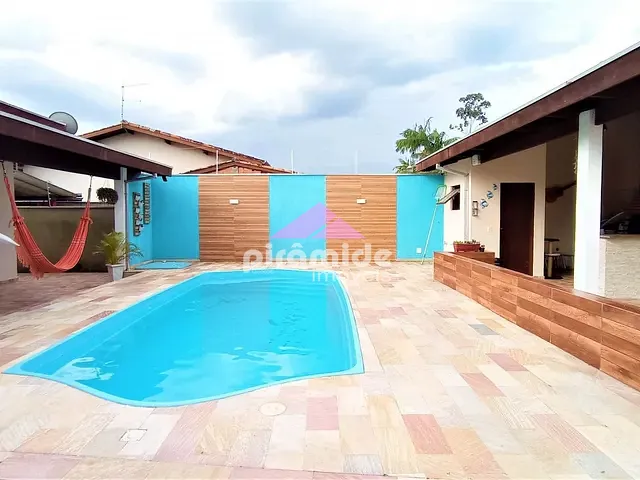 Casa com 493m² 3 quartos e 3 banheiros, à venda, no bairro Jardim das Gaivotas em Caraguatatuba