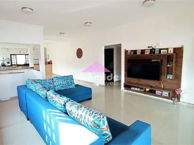 Casa com 493m² 3 quartos e 3 banheiros, à venda, no bairro Jardim das Gaivotas em Caraguatatuba