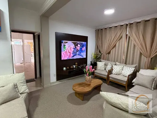 Casa com 200m² 4 quartos e 3 banheiros, à venda, no bairro Atibaia Jardim em Atibaia