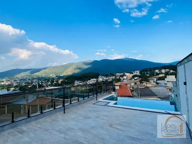 Casa com 180m² 3 quartos e 4 banheiros, para alugar, no bairro Jardim Maristela em Atibaia