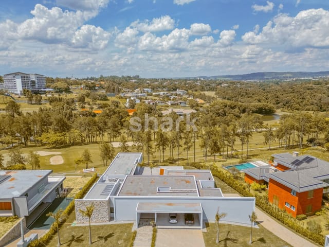 Casa com 2238m² 5 quartos e 8 banheiros, à venda, no bairro Condomínio Terras de São José em Itu