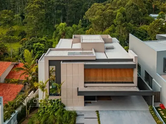 Casa com 710m² 4 quartos e 5 banheiros, à venda, no bairro Alphaville Residencial Um em Barueri