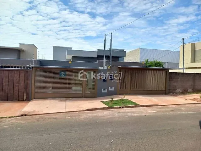 Casa com 198m² 3 quartos e 3 banheiros, à venda, no bairro Jardim Montevidéu em Campo Grande