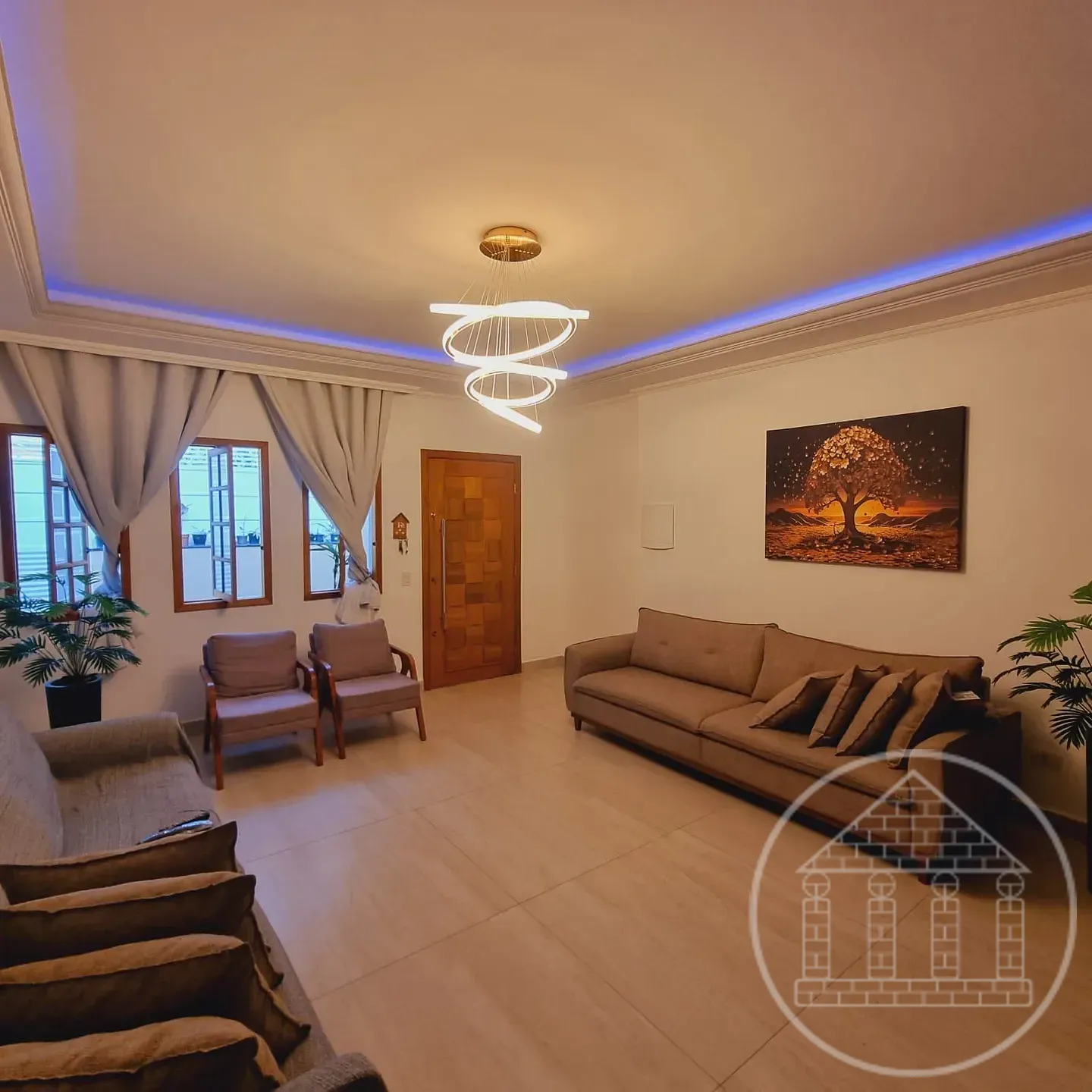 Casa, 5 quartos, 220 m² - Foto 1