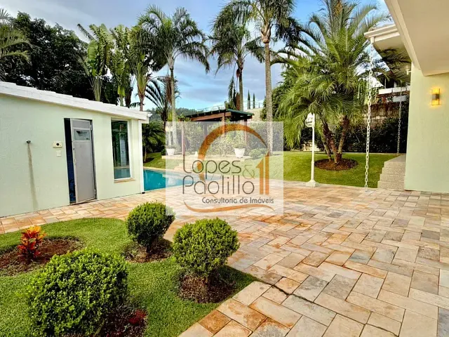 Casa com 800m² 3 quartos e 3 banheiros, para alugar, no bairro Guaxinduva em Atibaia