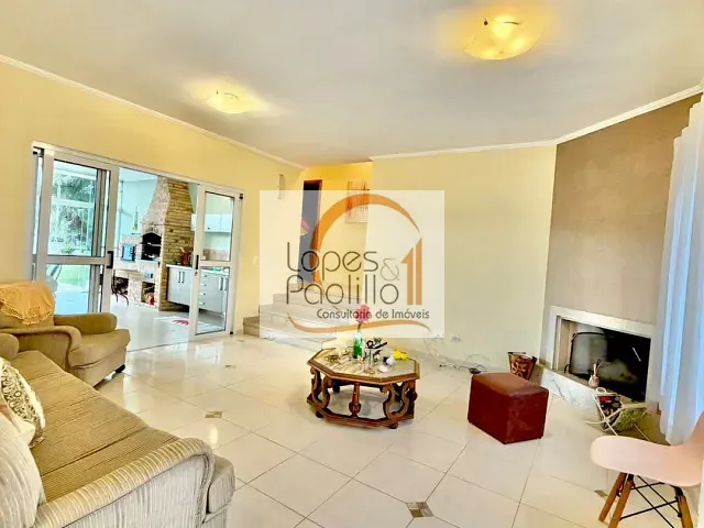 Casa com 800m² 3 quartos e 3 banheiros, para alugar, no bairro Guaxinduva em Atibaia