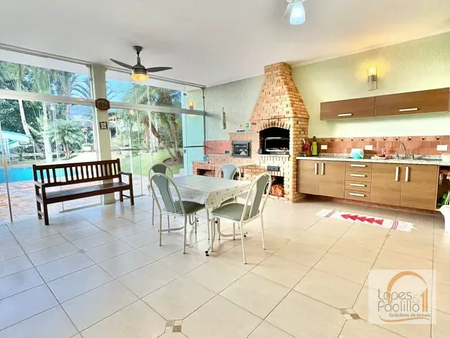 Casa com 800m² 3 quartos e 3 banheiros, para alugar, no bairro Guaxinduva em Atibaia