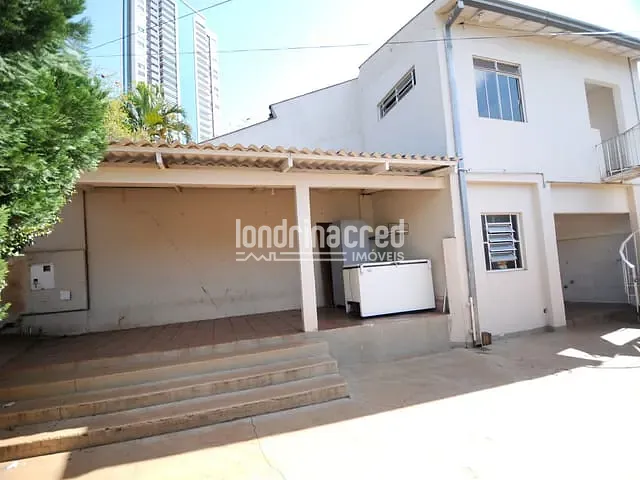 Casa com 327m² 3 quartos e 2 banheiros, à venda ou para alugar, no bairro Santa Rosa em Londrina